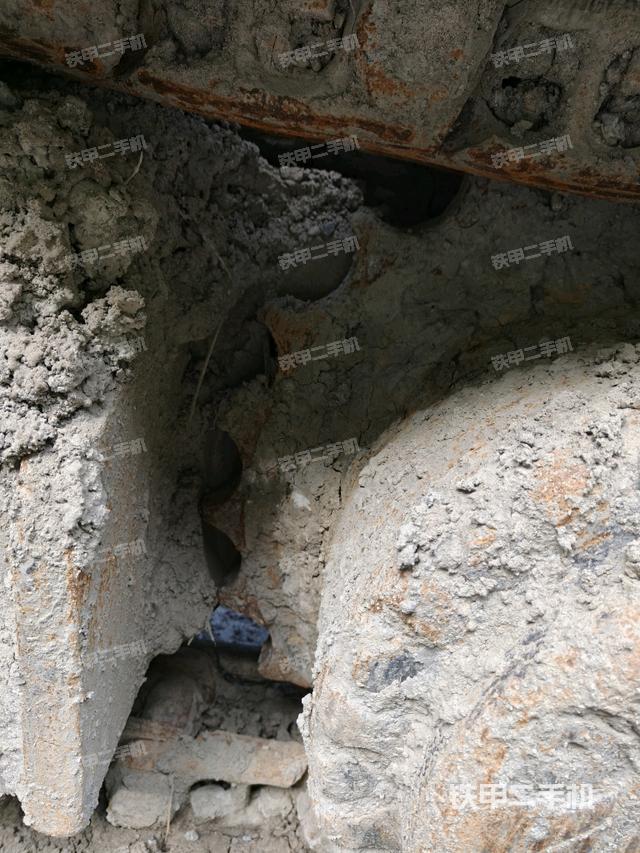 右驅(qū)動(dòng)輪(行走機(jī)構(gòu)) 右驅(qū)動(dòng)輪(行走機(jī)構(gòu))