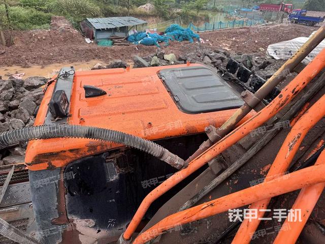 駕駛室頂部俯視（上車部件）