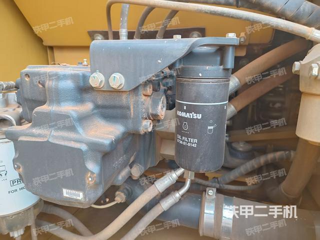 液壓泵艙室正面整體（整機(jī)外觀）