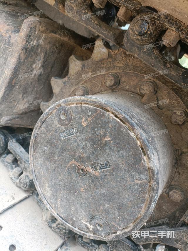 左驅(qū)動(dòng)輪（行走機(jī)構(gòu)）