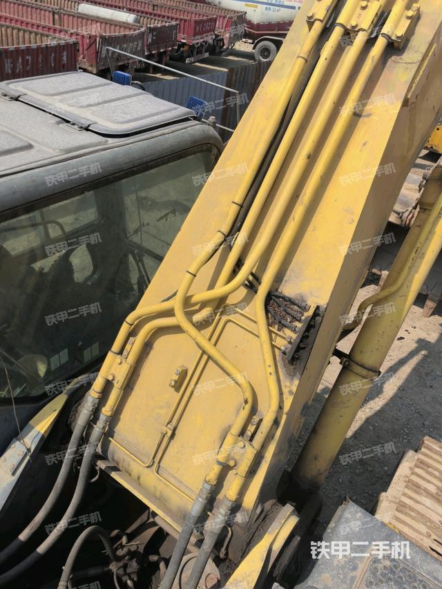 大臂背部俯視(工作和回轉裝置) 大臂背部俯視(工作和回轉裝置)