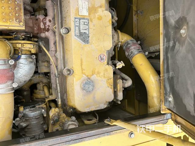 氣門室蓋螺絲特寫（上車部件）