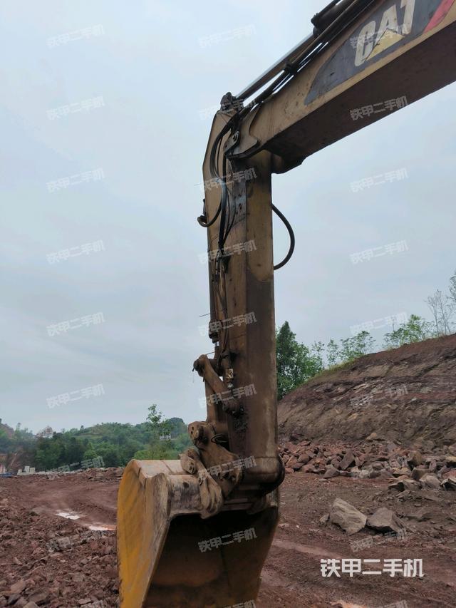 小臂整體左后（工作和回轉(zhuǎn)裝置）