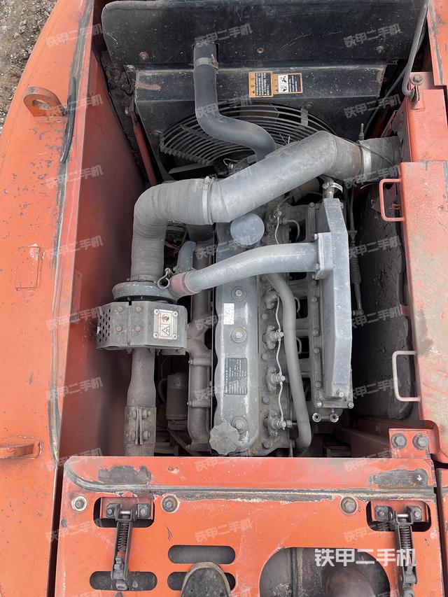 發(fā)動機整體俯視(整機外觀) 發(fā)動機整體俯視(整機外觀)