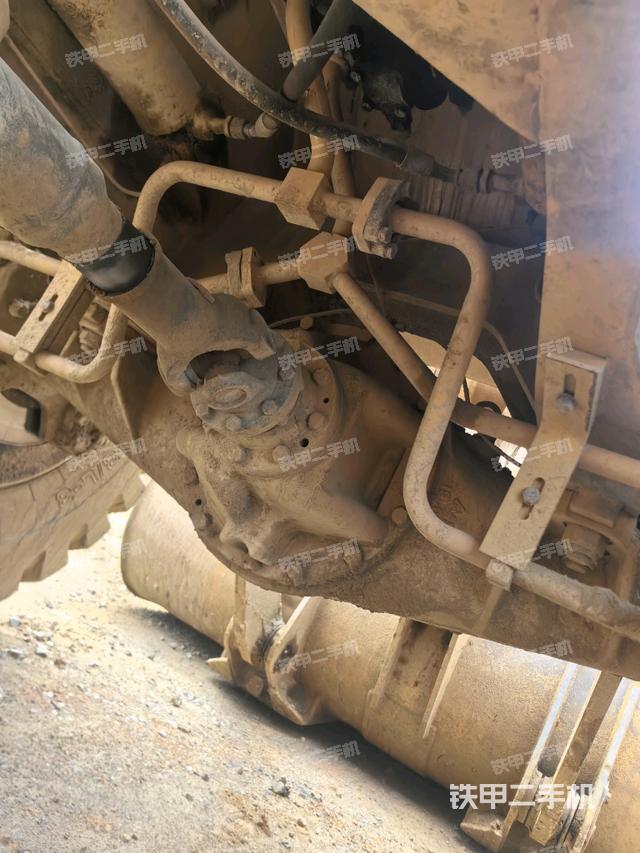 前驅(qū)動(dòng)橋(液壓/傳動(dòng)系統(tǒng)) 前驅(qū)動(dòng)橋(液壓/傳動(dòng)系統(tǒng))