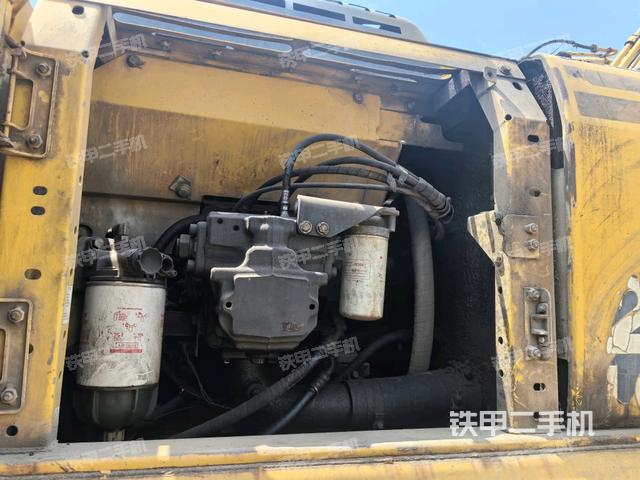 液壓泵斜45?左(大件艙室) 液壓泵斜45?左(大件艙室)