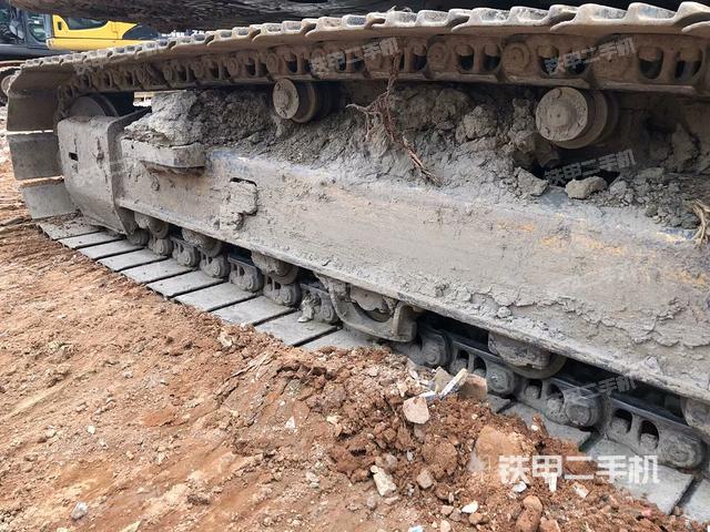 右側(cè)履帶整體（行走機構(gòu)）