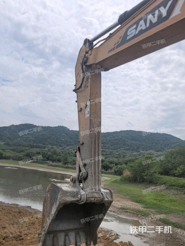 小臂整體左后（工作和回轉(zhuǎn)裝置）