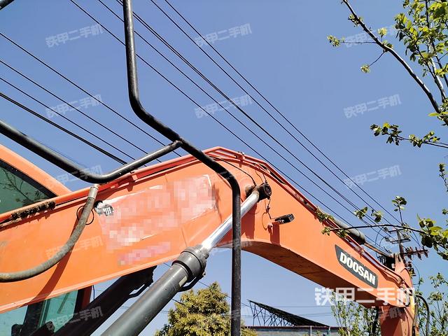 大臂整體?右側(cè)(工作和回轉(zhuǎn)裝置) 大臂整體?右側(cè)(工作和回轉(zhuǎn)裝置)