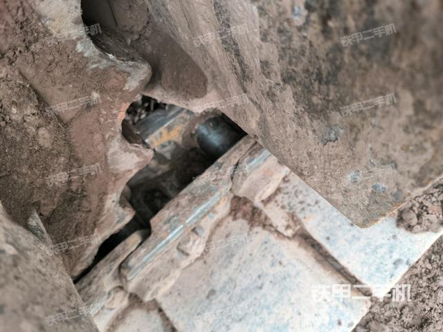 右側(cè)行走馬達(dá)蓋板（行走機(jī)構(gòu)）