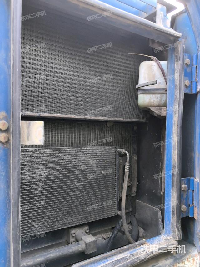 散熱器正面（大件艙室）