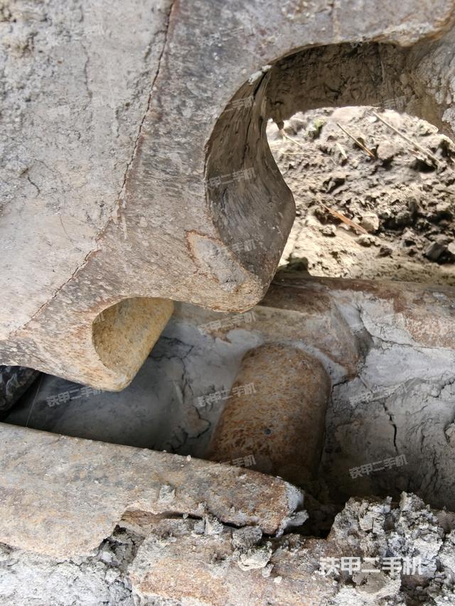 左托鏈輪和鏈筋(行走機(jī)構(gòu)) 左托鏈輪和鏈筋(行走機(jī)構(gòu))