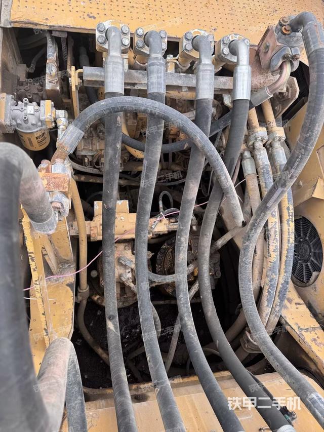 分配閥(上車(chē)部件) 分配閥(上車(chē)部件)