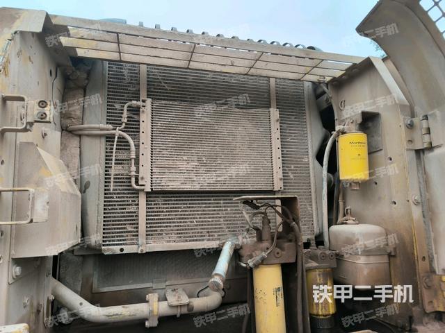 散熱器正面（大件艙室）