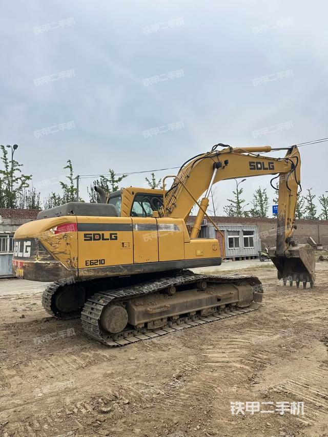 整機右后45°（整機外觀）