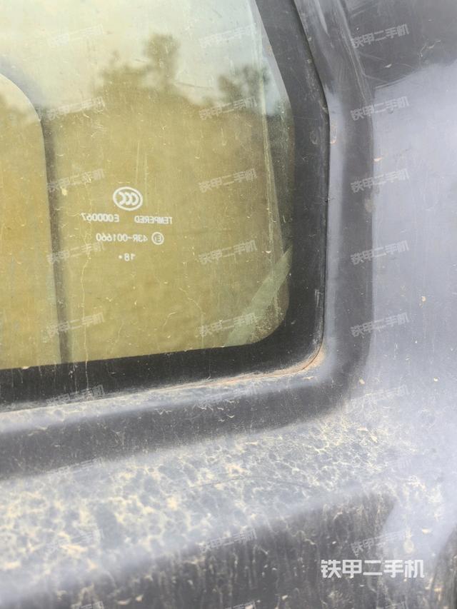 后窗玻璃角標(biāo)(駕駛室部分) 后窗玻璃角標(biāo)(駕駛室部分)