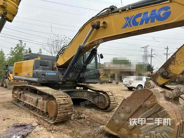 駕駛室頂部（整機外觀）