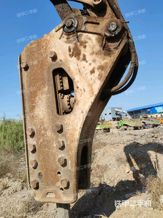 鏟斗右后整體（工作和回轉(zhuǎn)裝置）