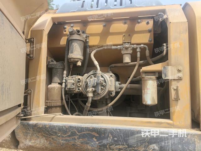 液壓泵斜45?左(大件艙室) 液壓泵斜45?左(大件艙室)