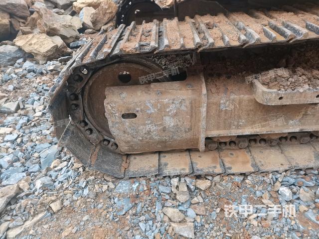 左驅(qū)動(dòng)輪（行走機(jī)構(gòu)）