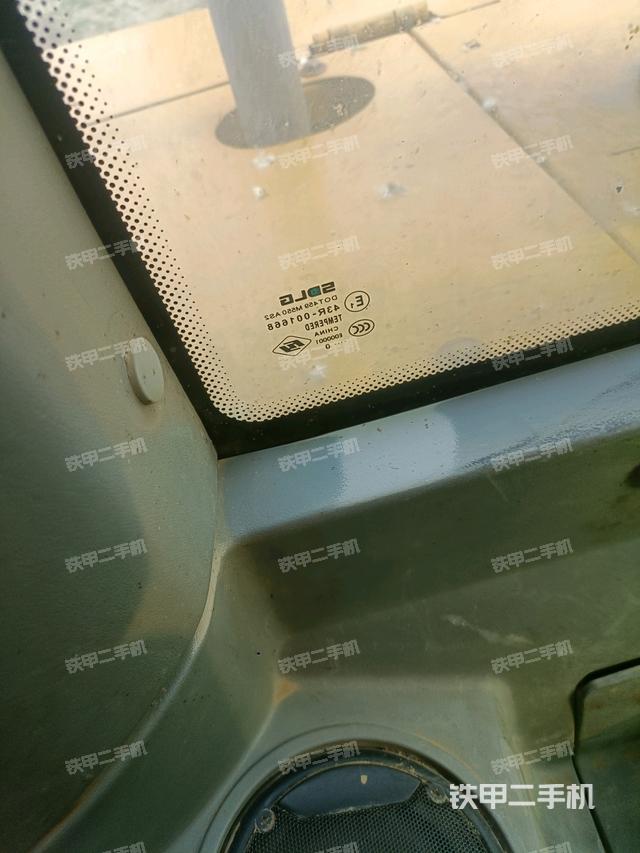 后窗玻璃角標(biāo)（駕駛室部分）