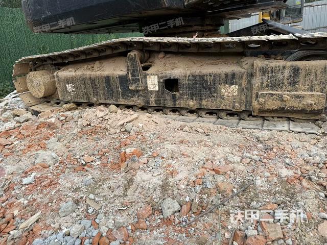 單側(cè)履帶整體（整機(jī)外觀）