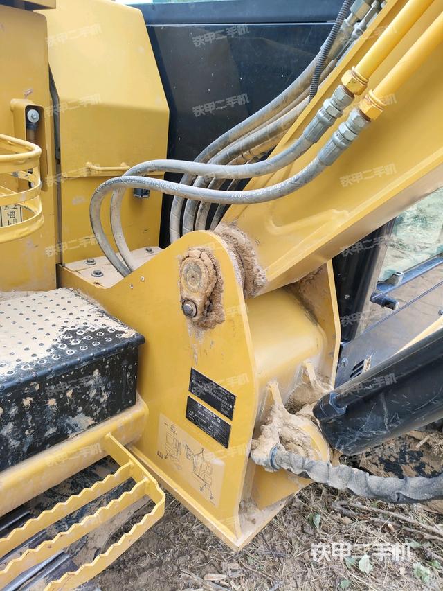 大臂根部?斜(工作和回轉(zhuǎn)裝置) 大臂根部?斜(工作和回轉(zhuǎn)裝置)