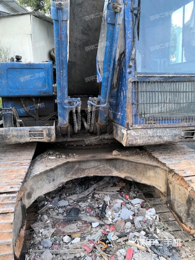 大臂油缸整體?豎拍（工作和回轉(zhuǎn)裝置）