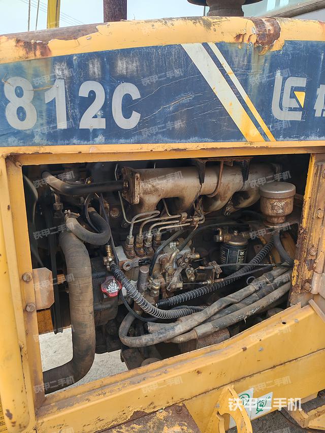 發(fā)動(dòng)機(jī)左側(cè)（整機(jī)外觀及大件）