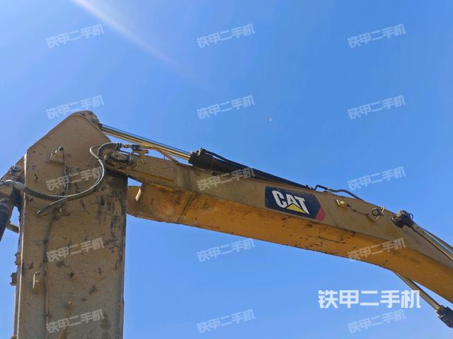 小臂整體右前(工作和回轉(zhuǎn)裝置) 小臂整體右前(工作和回轉(zhuǎn)裝置)