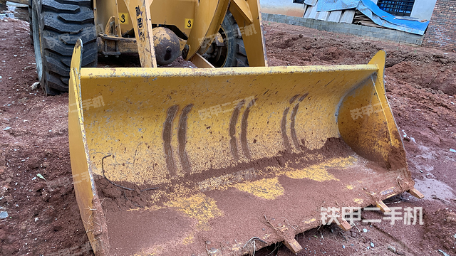 工作裝置整體（整機(jī)外觀及大件）