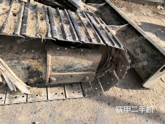 右側(cè)行走馬達(dá)蓋板（行走機(jī)構(gòu)）