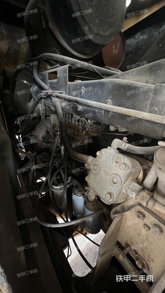 發(fā)動(dòng)機(jī)左側(cè)(整機(jī)外觀及大件) 發(fā)動(dòng)機(jī)左側(cè)(整機(jī)外觀及大件)