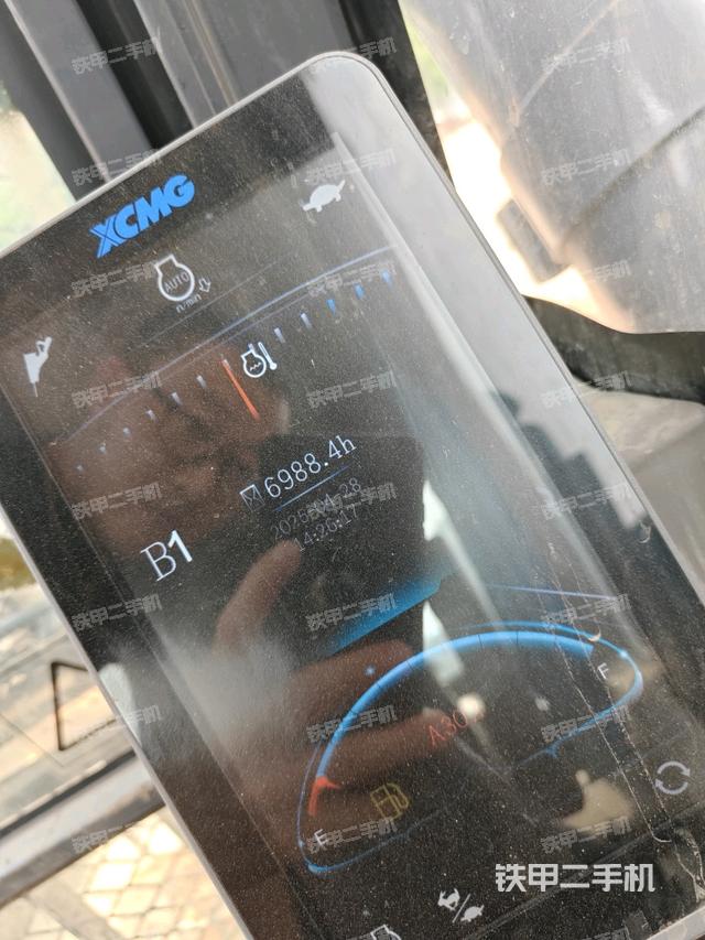 后窗玻璃角标（驾驶室部分）