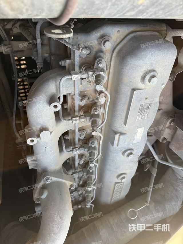 發(fā)動機(jī)整體俯視(整機(jī)外觀) 發(fā)動機(jī)整體俯視(整機(jī)外觀)