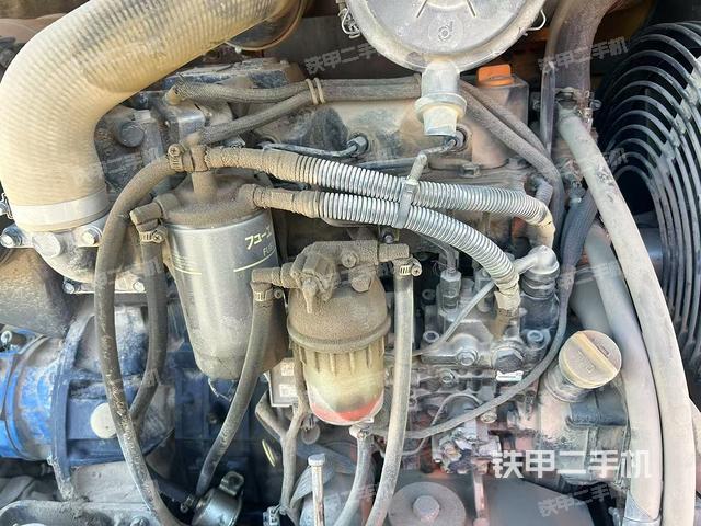 發(fā)動機整體俯視(整機外觀) 發(fā)動機整體俯視(整機外觀)