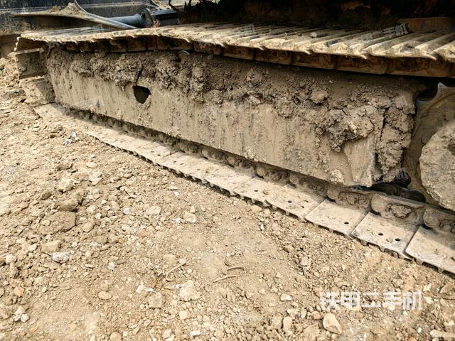 右側(cè)履帶整體?(行走機(jī)構(gòu)) 右側(cè)履帶整體?(行走機(jī)構(gòu))