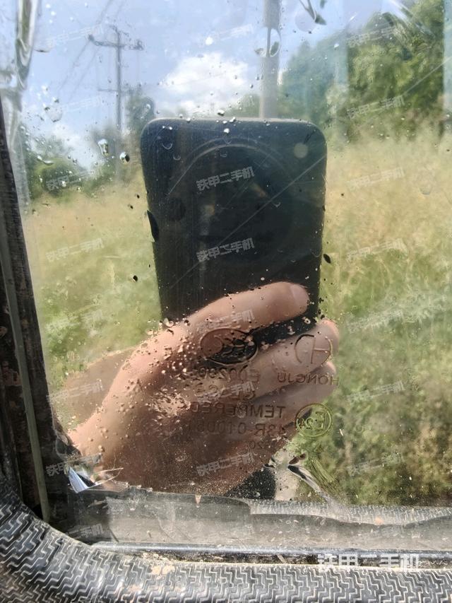 左后方玻璃角標(biāo)（駕駛室部分）