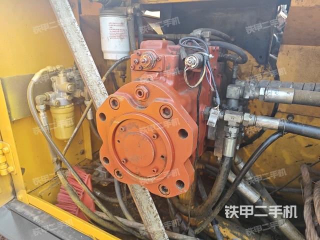 液壓泵斜45?右(大件艙室) 液壓泵斜45?右(大件艙室)