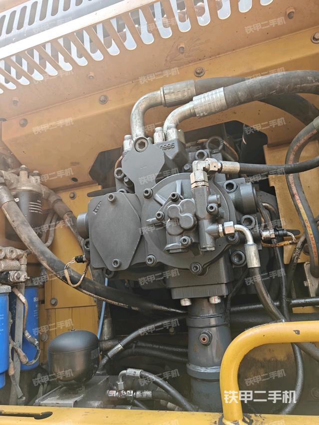 液压泵斜45 左（大件舱室）