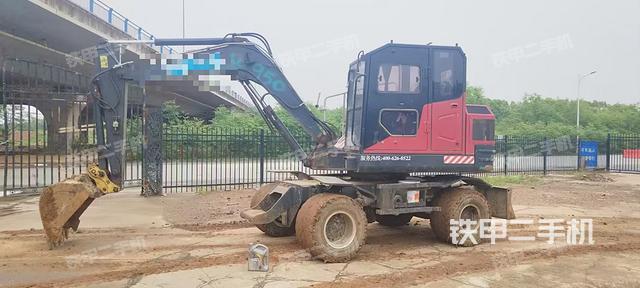 整機右后45°（整機外觀）