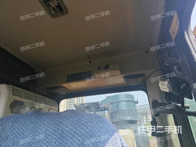 座椅后部(駕駛室部分) 座椅后部(駕駛室部分)