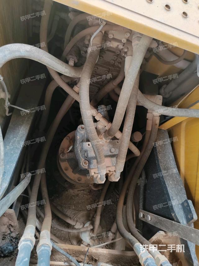 发动机室（上车部件）