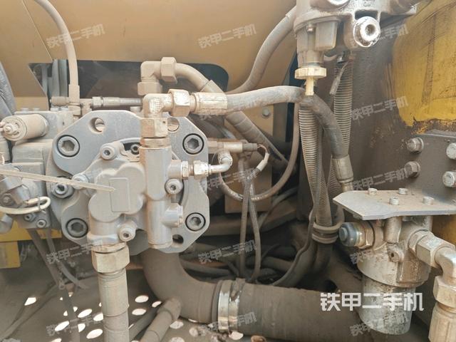 液壓泵斜45?左（大件艙室）