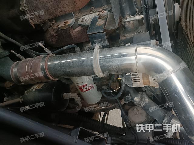 發(fā)動機(jī)左側(cè)(整機(jī)外觀及大件) 發(fā)動機(jī)左側(cè)(整機(jī)外觀及大件)