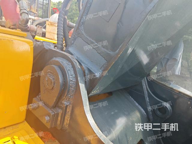 大臂根部?斜視(工作和回轉(zhuǎn)裝置) 大臂根部?斜視(工作和回轉(zhuǎn)裝置)