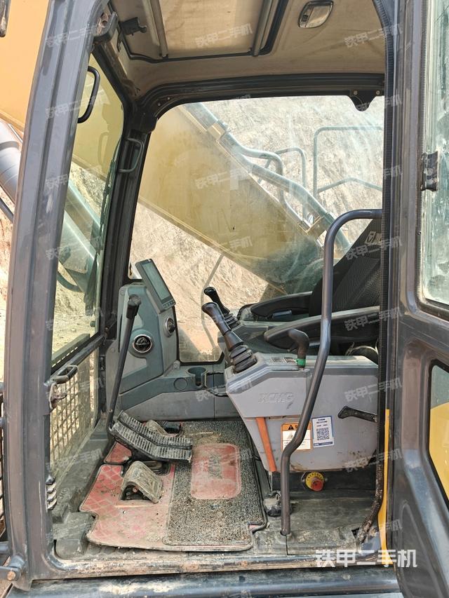 座椅后部（駕駛室部分）