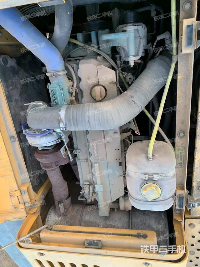 發(fā)動機(jī)整體俯視（整機(jī)外觀）