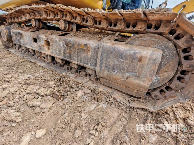 單側(cè)履帶整體（整機(jī)外觀）