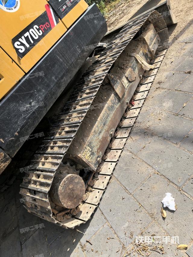 右側(cè)履帶整體?（行走機(jī)構(gòu)）